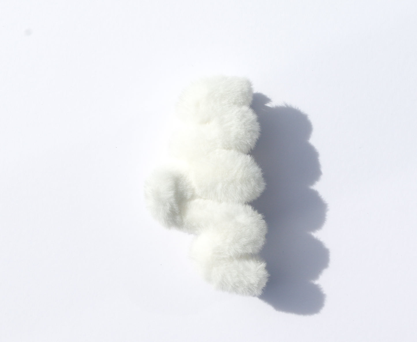 The Lexi Cosy White Claw Clip