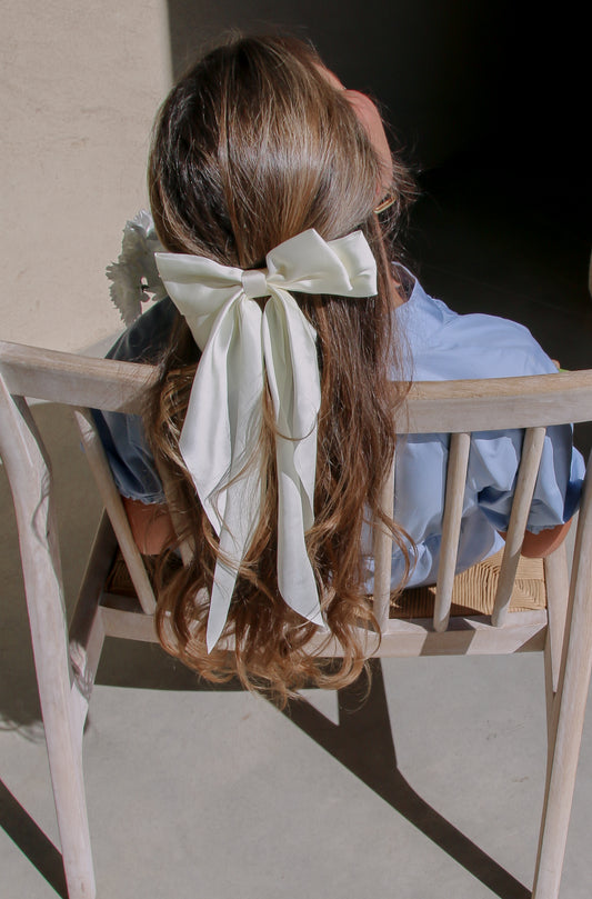 The Alicia Cream White Bow Clip