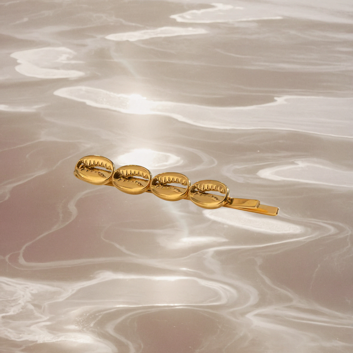 Seashell Luxe Hair Pin