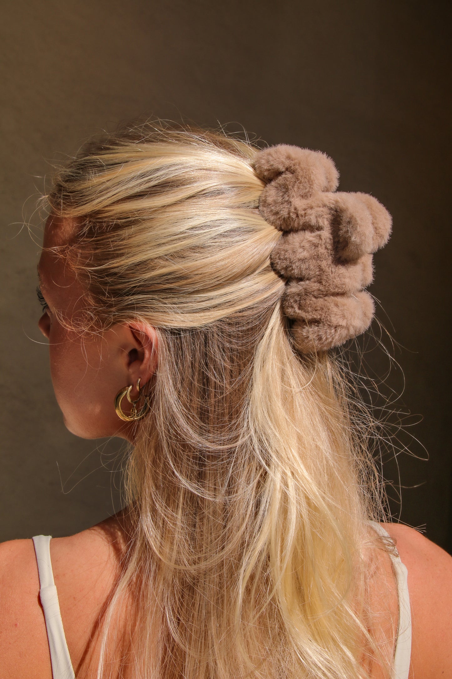 The Aubrey Cosy Brown Claw Clip