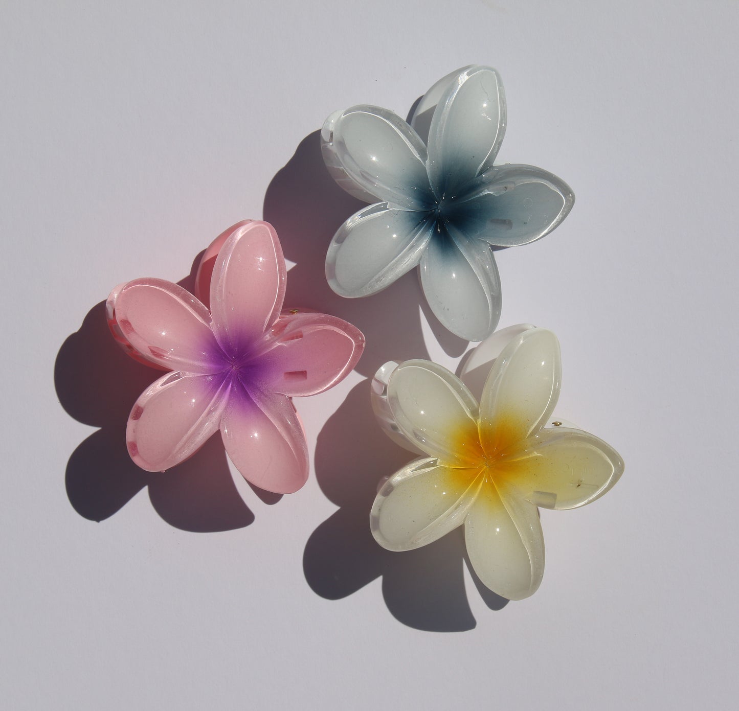 Frangipani Claw Clip Dark Blue & White